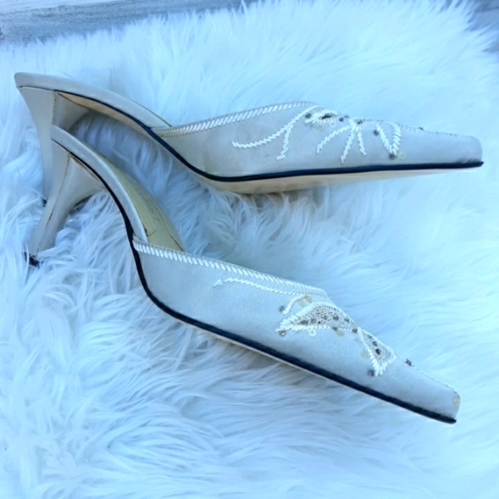 EUC NINE WEST SPECIAL OCCASION SHOES - Picture 3 of 7